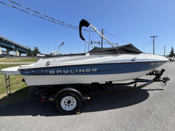 2013 Bayliner 185 Bowrider